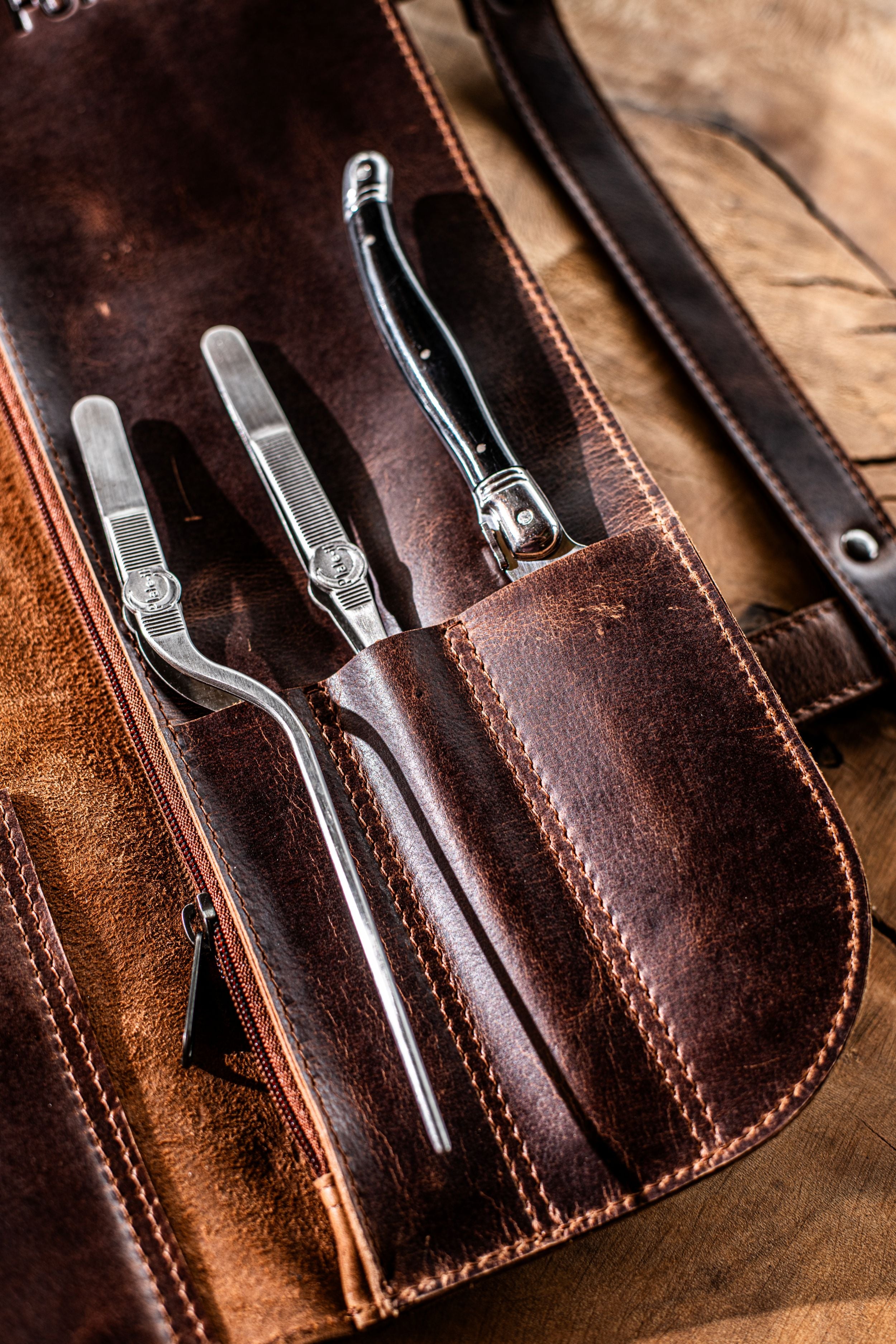 Forged Messenfoedraal bruin leder